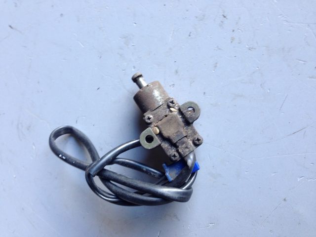 концевик боковой подножки Yamaha XJR400 4HM 1994г., б/у