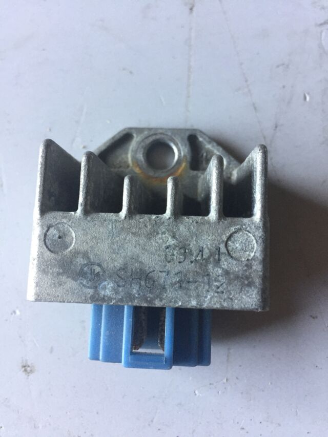 регулятор-выпрямитель SH671-12 Yamaha  YBR 125, Vino 50, TZR50, б/у