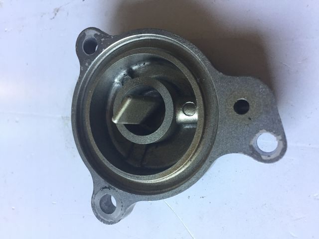 крышка масляного фильтра Yamaha TTR250 4GY 1996-1997г., б/у