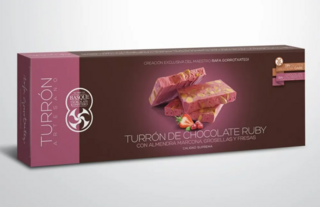 Туррон из рубинового шоколада с миндалем Маркона со смородиной и клубникой 250 гр