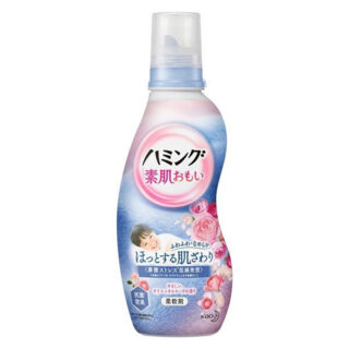 Кондиционер для белья KAO Humming Oriental Rose со смягчающим эффектом, с ароматом восточной розы, 600мл