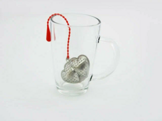 7436 FISSMAN Ситечко для заваривания чая ДВОЙНОЕ СЕРДЦЕ