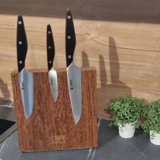 CH-003/NUT Подставка с магнитными держателями 5-ти ножей (орех)