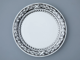 Тарелка плоская  Императорский фарфоровый завод 200 мм форма Юлиана рисунок Волшебный сад III