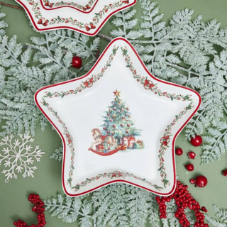 14195 FISSMAN Блюдо NEW YEAR звезда 28см (фарфор)