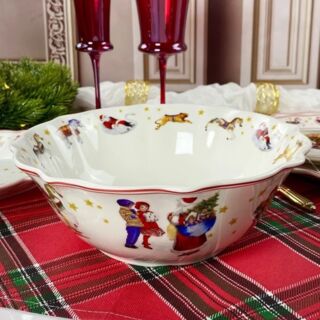 305-176 Салатник 23сх8м НОВЫЙ ГОД в под.уп. Фарфор