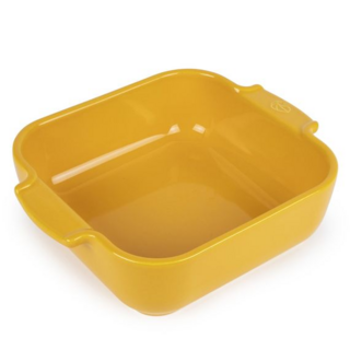 Квадратная форма для запекания Peugeot SAFFRON YELLOW, 21см h=5,4см V=1,1л (внутр. размер 16,3см)