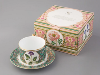 ПОДАРОЧНЫЙ НАБОР чашка с блюдцем 300 мл Соло Фиалка надрезанная ТН1