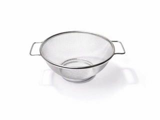 8527 FISSMAN Дуршлаг 22см сетчатый с двумя ручками (нерж.сталь)