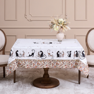 СКАТЕРТЬ " ПАРИЖСКИЕ КОТЫ" 140Х180СМ ,БЕЛЫЙ ,100% ХЛОПОК ,ТВИЛ С ПРОПИТКОЙ