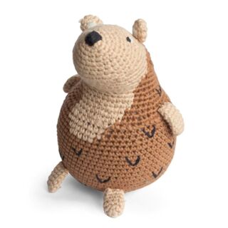 Вязаная неваляшка Sebra "Ежик Twinkle", цвет коричневый