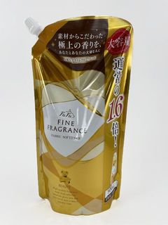 Кондиционер для белья Nissan FaFa с антистатическим эффектом и ароматом цветов, мускуса и сандалового дерева, мягкая упаковка, 800 мл