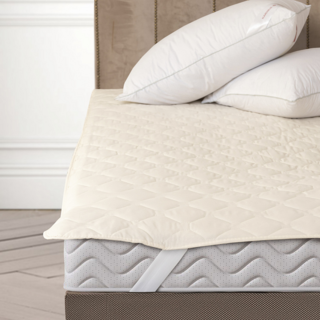 Наматрацник с резинкой по углам Kariguz Basic  "Медовая коллекция", всесезонный, 200х200 см