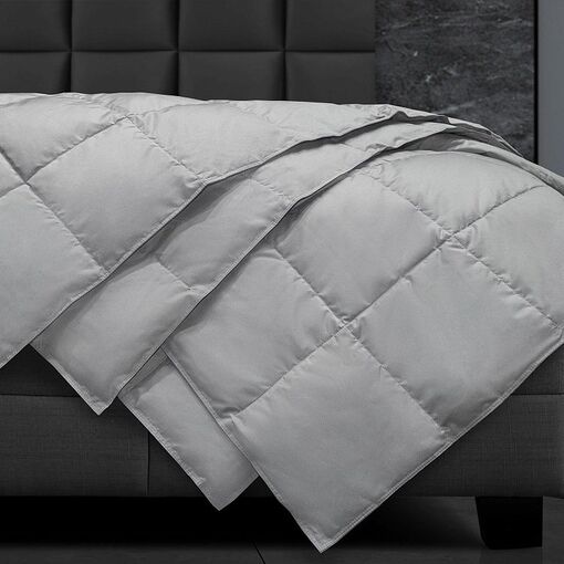 Одеяло стеганое летнее легкое Коллекция "Авиньон" плотность наполнителя 70 г/м2, 200х220 см.