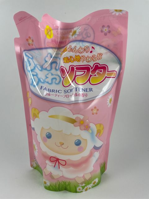 Кондиционер для стирки Rocket Soap Fuwafuwa, воздушная мягкость, цветочный аромат, мягкая упаковка, 2 л