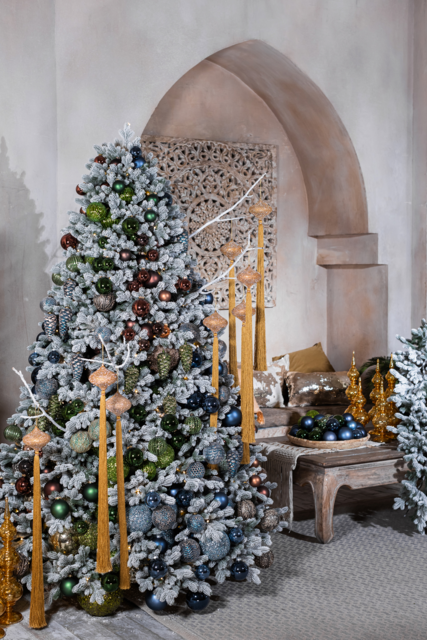 Ель заснеженная с лампочками  Византийская, Max Christmas, высота 3,0 м