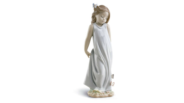 Фигурка Lladro Подружка мотыльков 8х21 см, фарфор