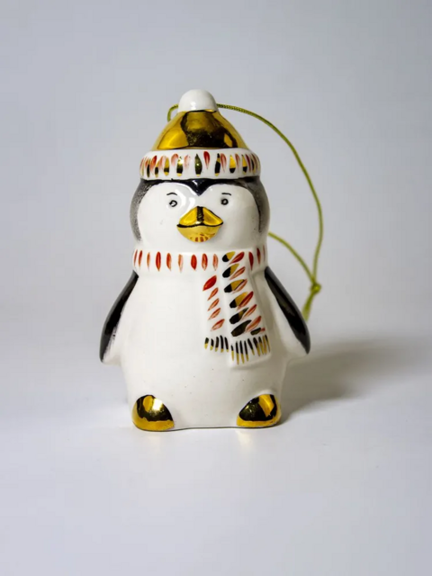 Новогодний подарок Чашка с блюдцем Гвоздика Золотой кантик + Пингвин в красном шарфе, в подарочной упаковке, Императорский фарфоровый завод
