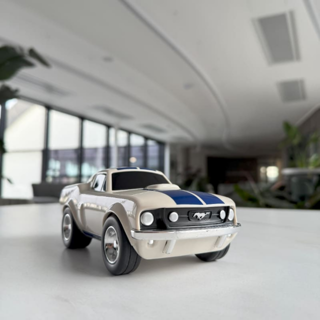 Игрушечная гоночная машинка Baghera Ford Mustang, молочная