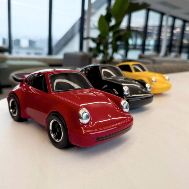 Игрушечная гоночная машинка Baghera Porsche 911, серебристая