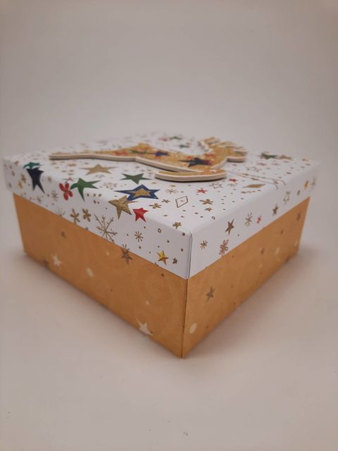 Подарочная коробка  GBOX-S75/2-04,  18х18х8,5см