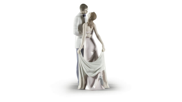 Фигурка Lladro Счастливая годовщина 21x32 см, фарфор