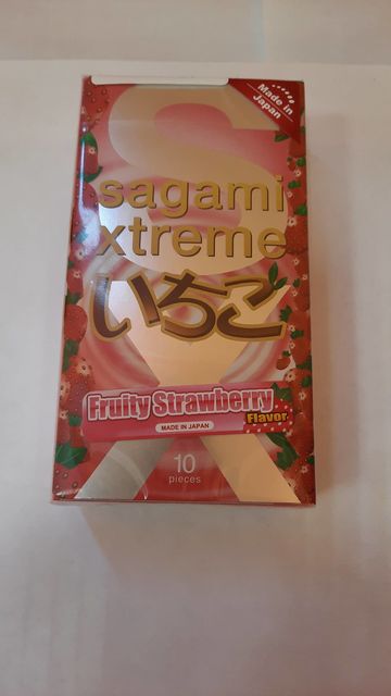 Презервативы Sagami Xtreme Strawberry, 10шт.