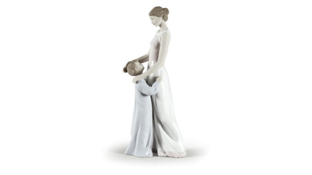 Фигурка Lladro Мамина дочка 16x36 см, фарфор