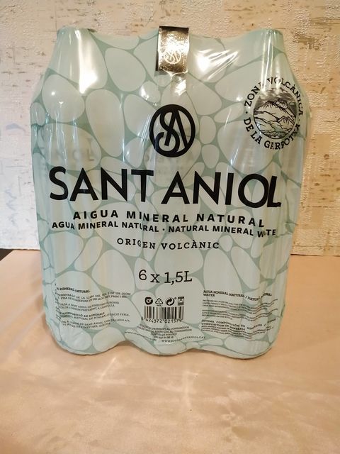 Вода минеральная Sant Aniol природная столовая питьевая негазированная, пэт, 1.5 литра, (6 шт)