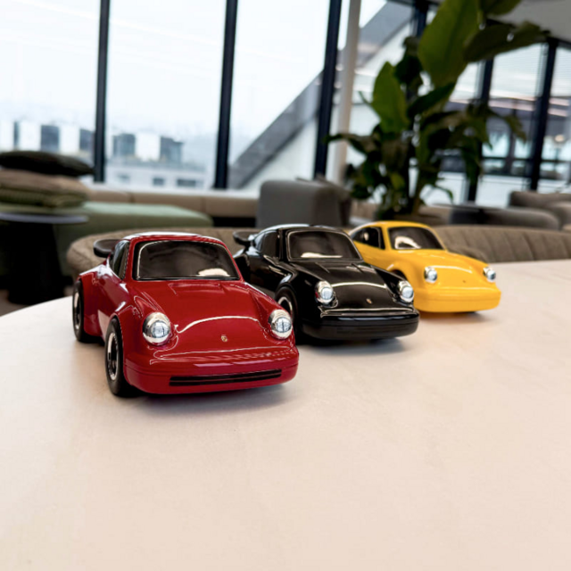 Игрушечная гоночная машинка Baghera Porsche 911, серебристая