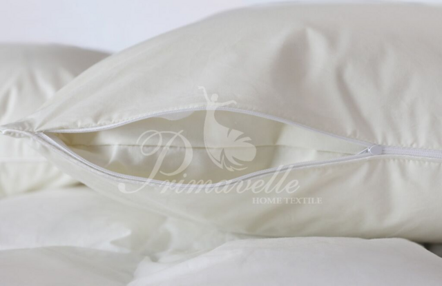 Подушка Brigitta бежевая