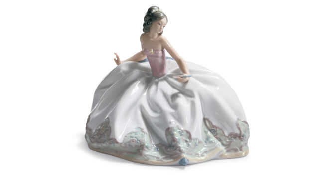 Фигурка Lladro На балу 20х16 см, фарфор