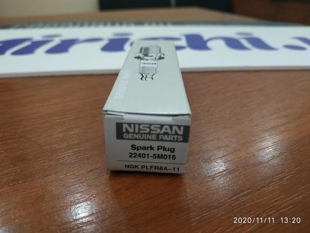 Nissan 22401-5M016 Свеча зажигания