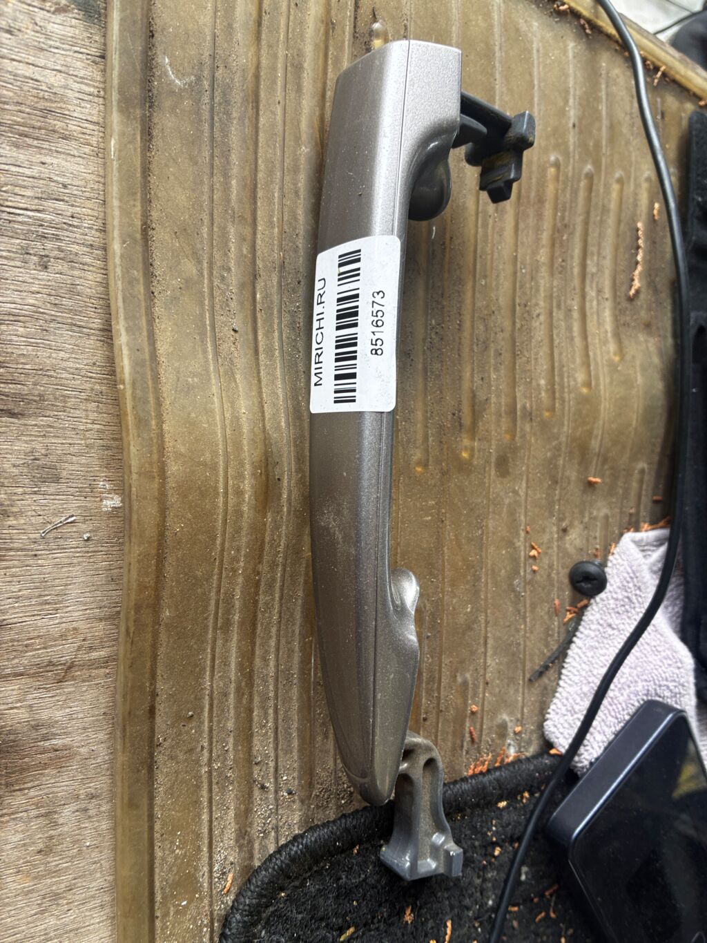 Ручка двери на Toyota Alphard MNH10W, Заднее расположение