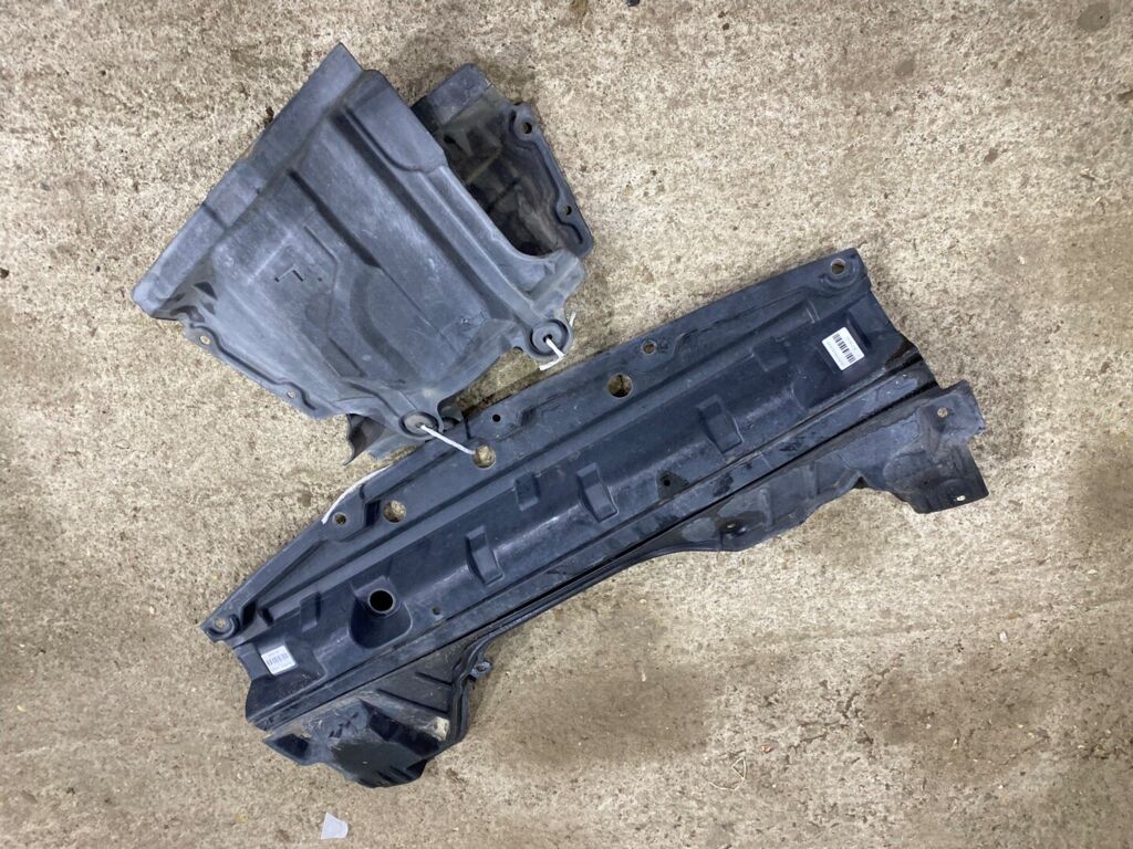 Защита двигателя 758909Y000 на Nissan Teana J31 Фото 2
