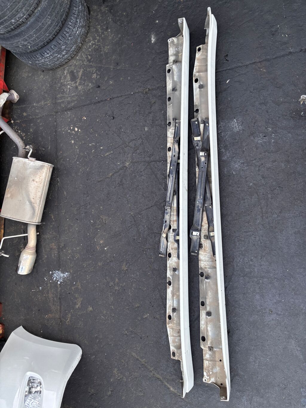 Порог кузова пластиковый ( обвес ) на Toyota Wish ZNE10G