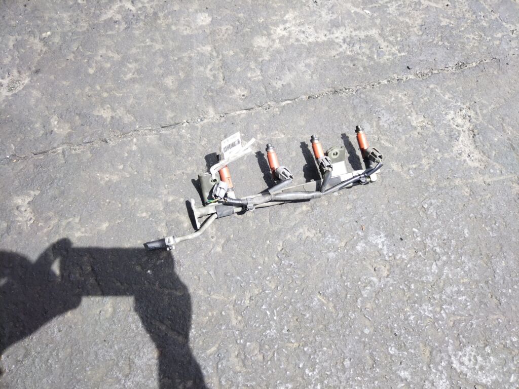 Форсунка инжекторная на Mazda Demio DW3W B3-ME