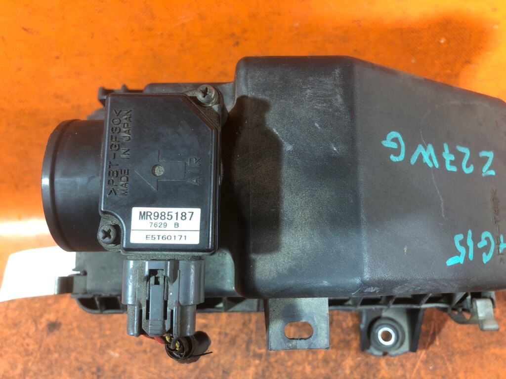 Корпус воздушного фильтра на Mitsubishi Colt Plus Z27WG 4G15T