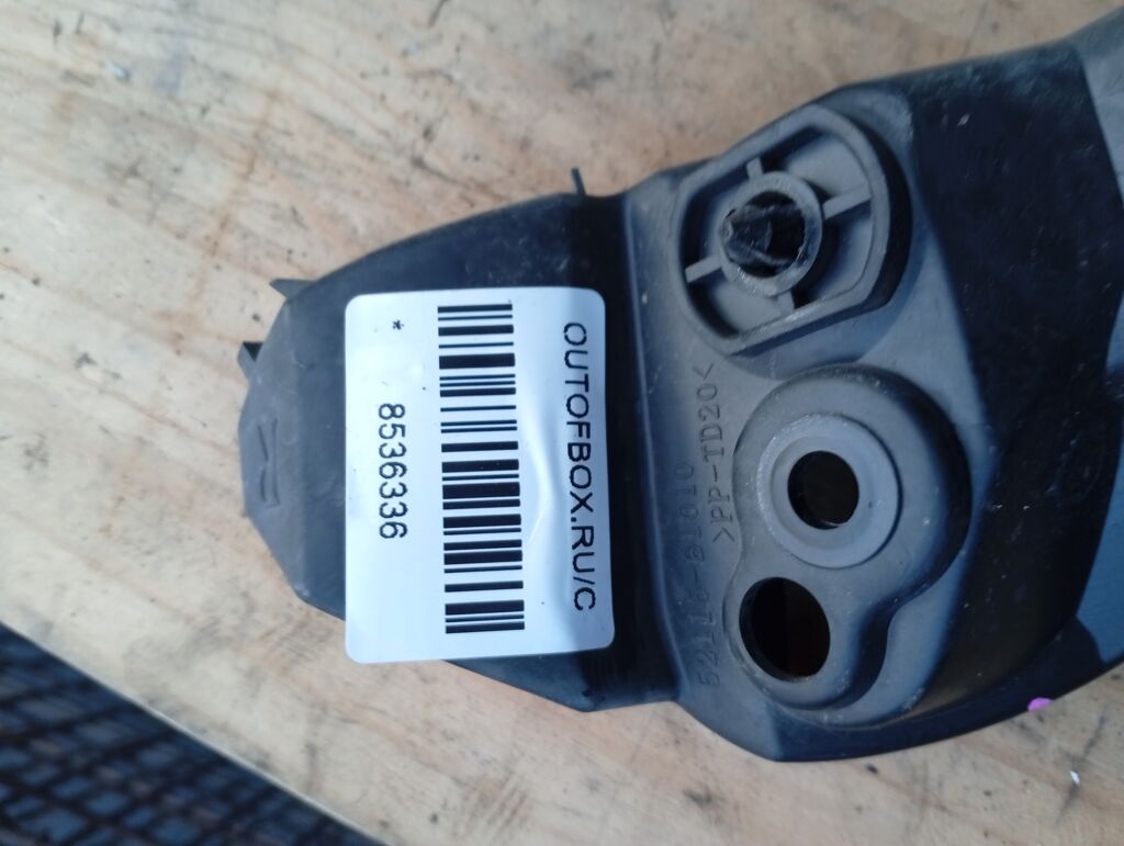 Крепление бампера на Toyota Passo KGC10 52115-B1010, Переднее Правое расположение