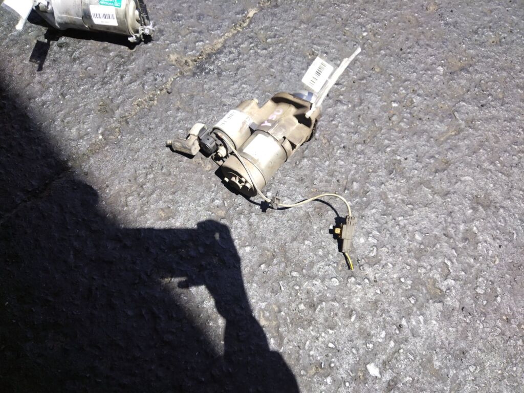 Стартер на Nissan Fuga Y50 VQ25HR 23300-JK20B