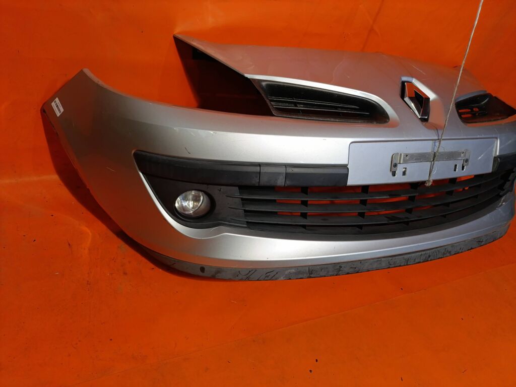 Бампер на Renault Clio CR1B, Переднее расположение