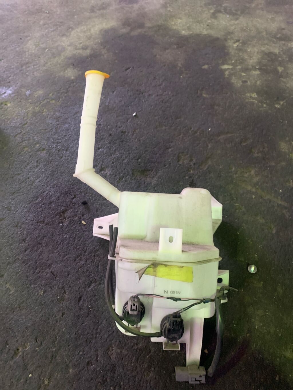 Бачок омывателя на Mazda Atenza GHEFS GS1E-67480