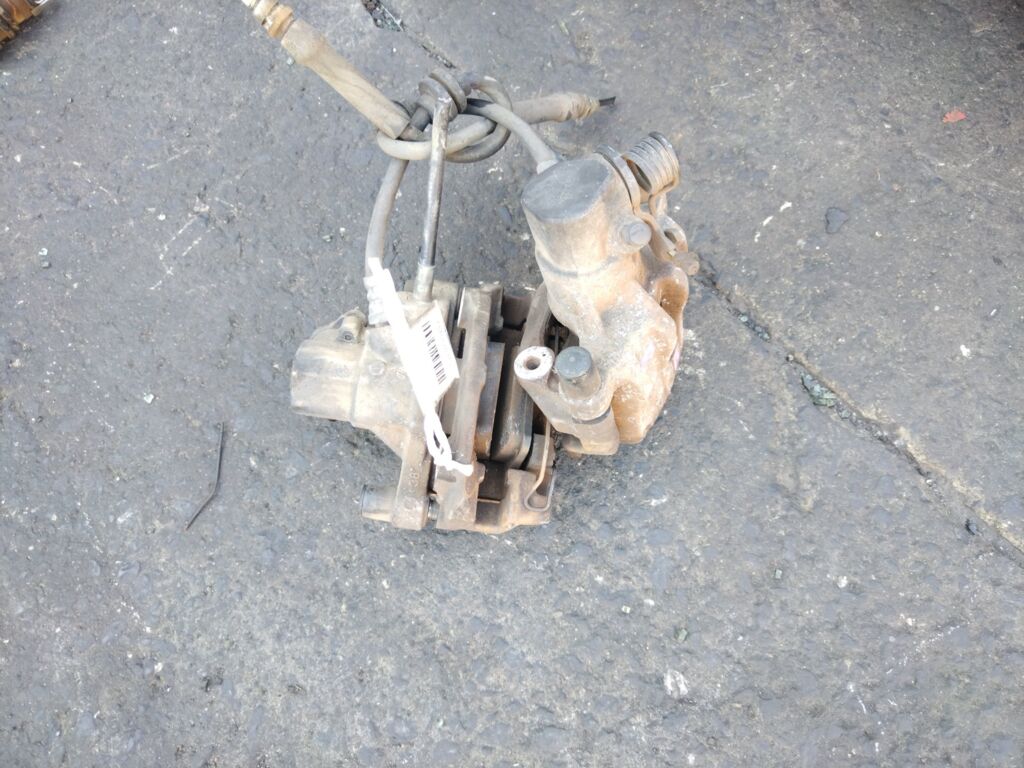 Суппорт на Mazda Axela BL5FW ZY-VE, Заднее расположение