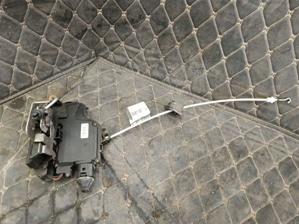 Замок двери 8E1837016C на Audi A4 8E Фото 2
