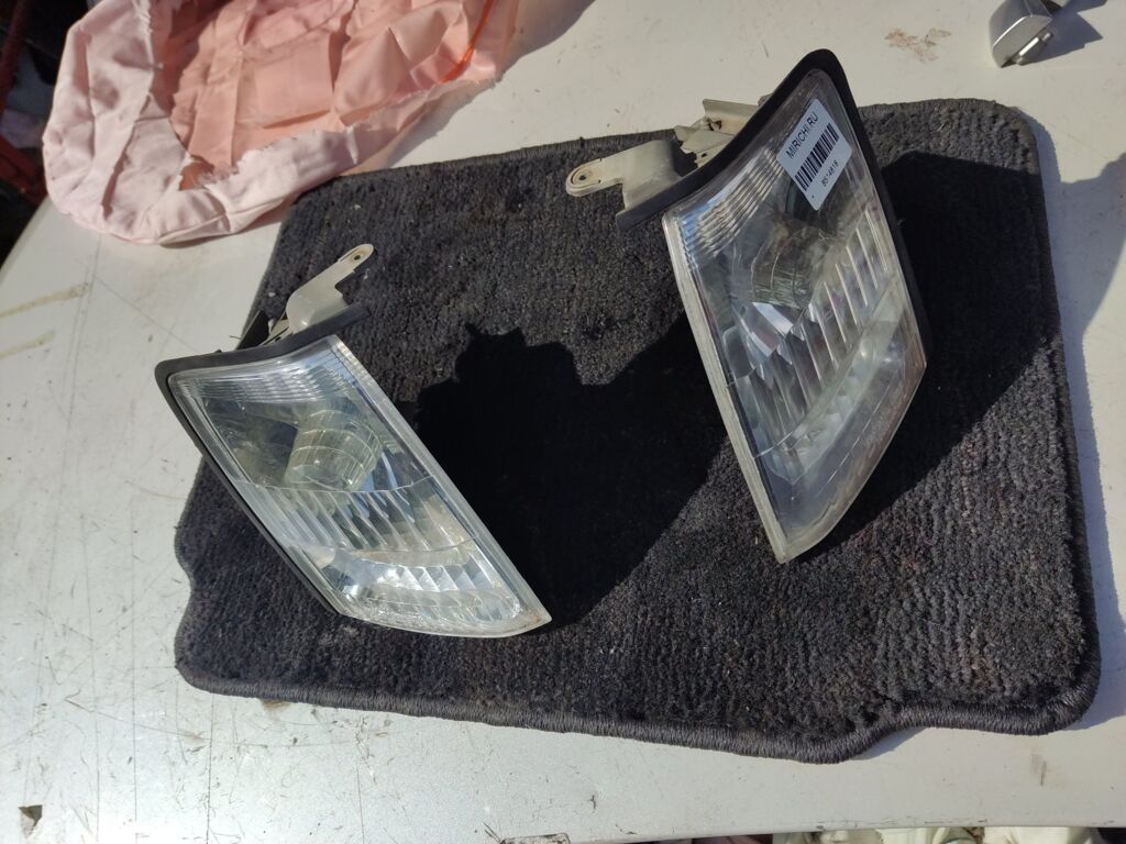 Поворотник к фаре на Toyota Crown JZS155 30-262