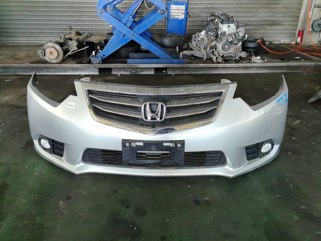 Бампер на Honda Accord CU1 09010, Переднее расположение