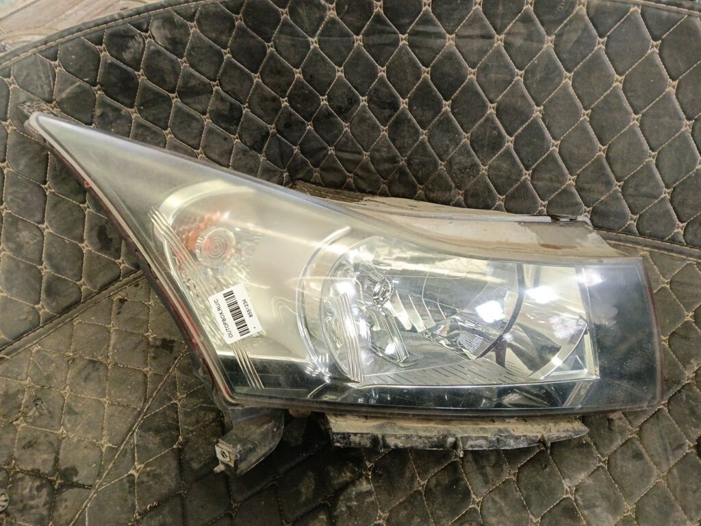 Фара на Chevrolet Cruze J300 100-30074, Правое расположение