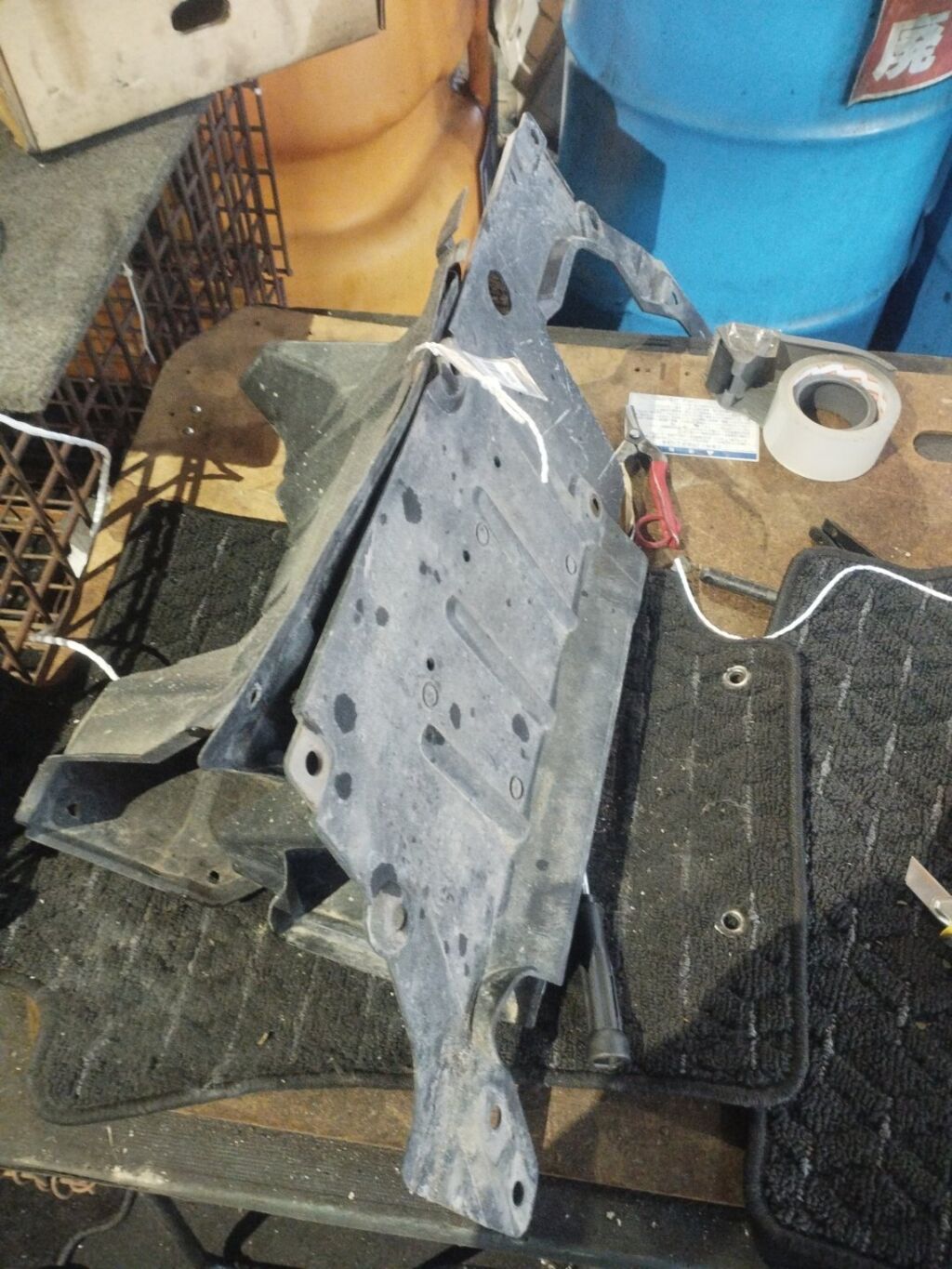 Защита двигателя на Mitsubishi Galant Fortis CY4A 4B11 5370A311  MN154379  5370A644, Переднее расположение