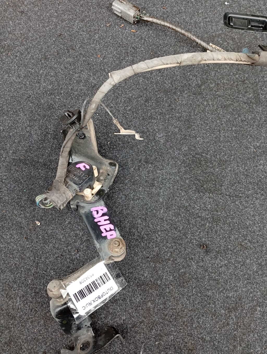 Датчик регулировки наклона фар на Mazda Atenza GHEFP, Переднее расположение