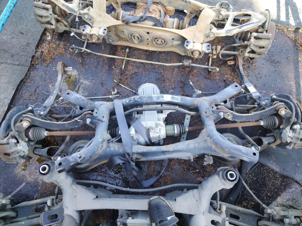 Балка подвески на Mitsubishi Delica D5 CV5W 4B12, Заднее расположение